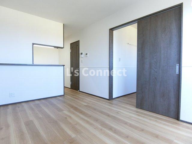 居室・リビング　カウンターキッチンのＬＤＫ。