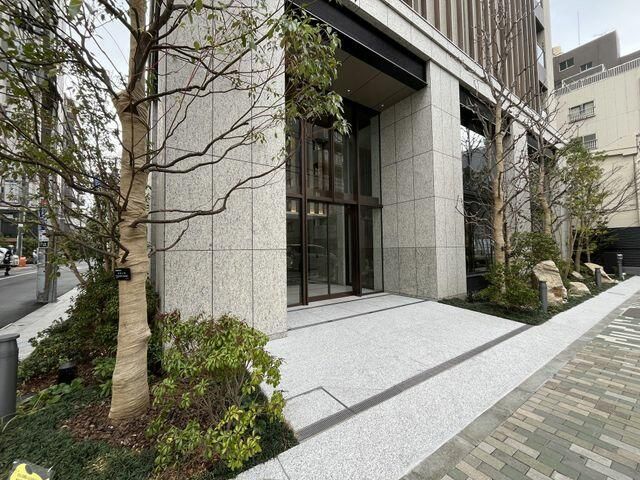 エントランス　建物の内部です