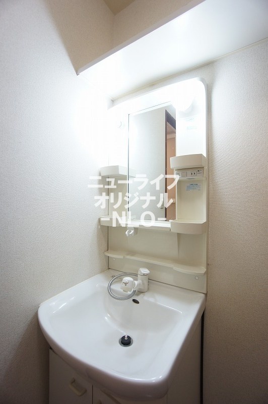 洗面設備　＊家具はモデルルーム用です