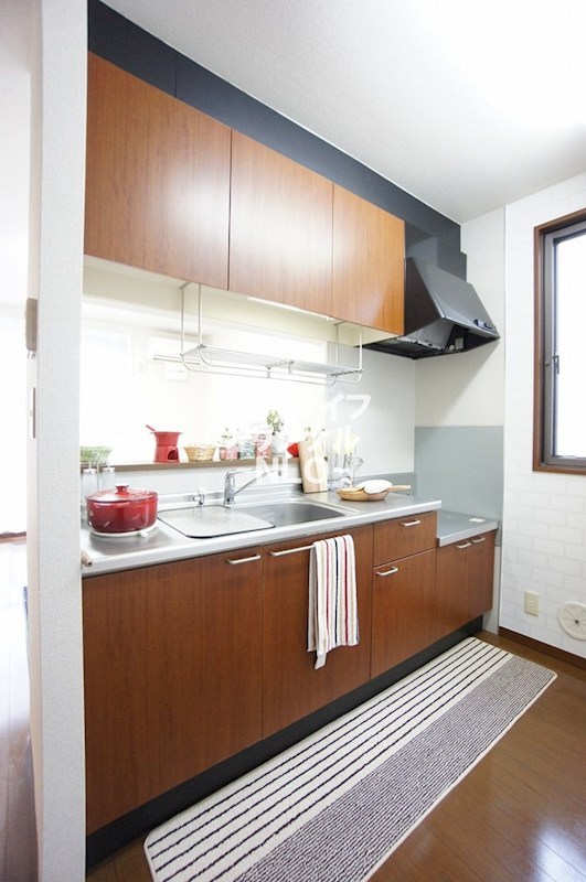 キッチン　家族や友人と会話の弾む対面式♪＊家具はモデルルーム用です