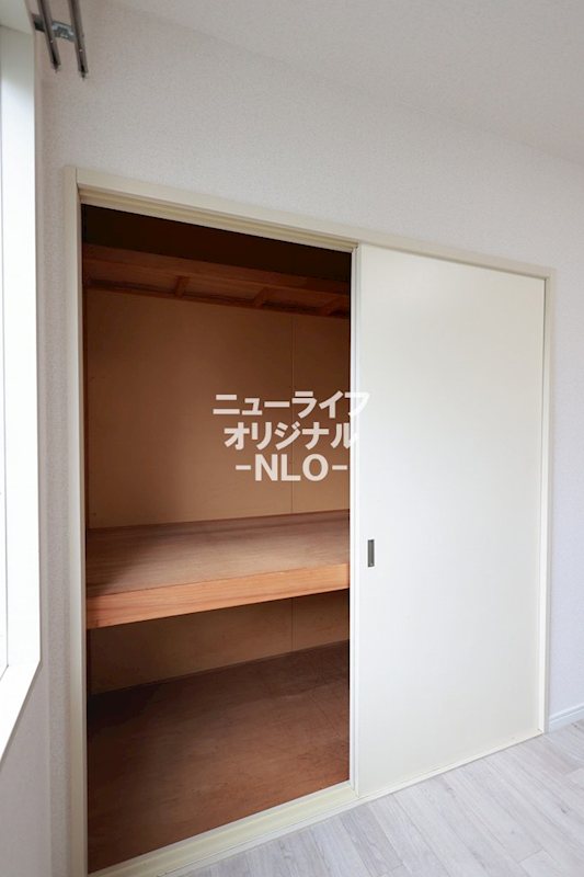 収納　お洋服から布団、日用品までたくさん収納することができます☆