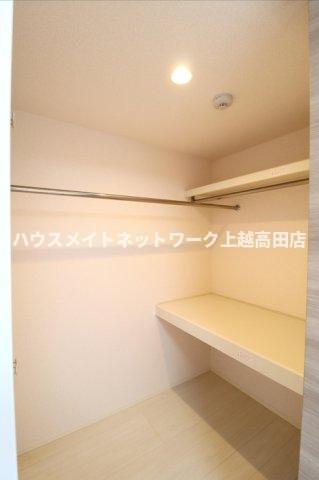 収納　ウォークインクローゼット