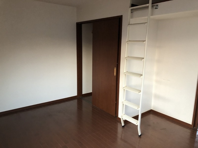 居室・リビング　反転別部屋参考写真