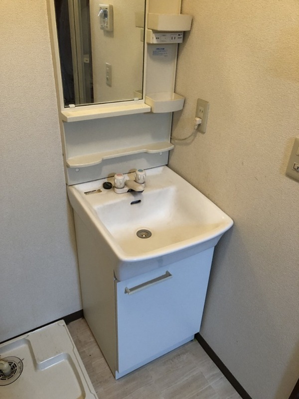 洗面設備　反転別部屋参考写真