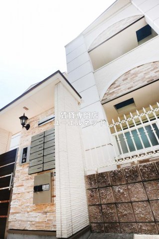 建物外観　シンプルで洗練されたデザインが毎日の暮らしに心地よさをプラス