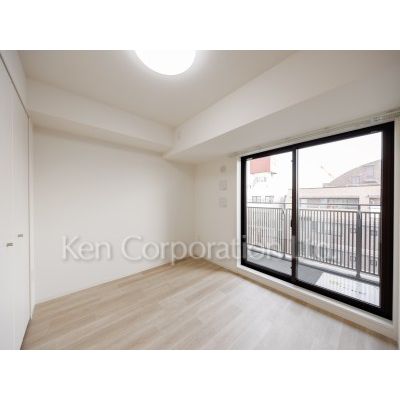 居室・リビング　同タイプ10階のお部屋を撮影。仕様が異なることがあります。