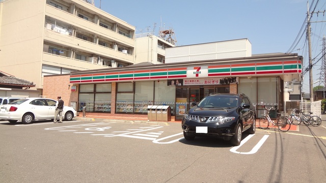 コンビニ　セブンイレブン茨木五十鈴町店（コンビニ）まで231m