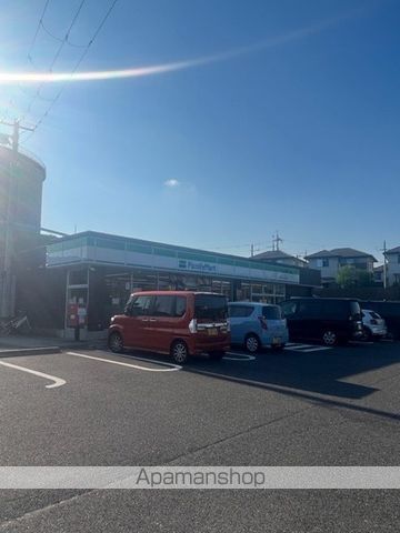 コンビニ　ファミリーマート草津かがやき通り店（コンビニ）まで534m