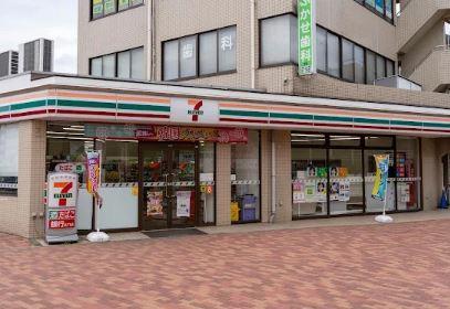 コンビニ　セブンイレブン 立川武蔵砂川駅前店（コンビニ）まで443m