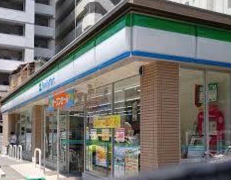 コンビニ　ファミリーマート常盤町二丁目店（コンビニ）まで103m