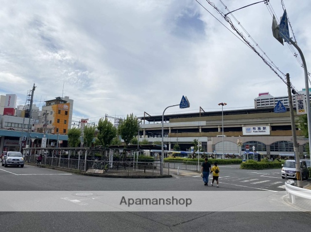 その他　布施駅前（その他）まで303m
