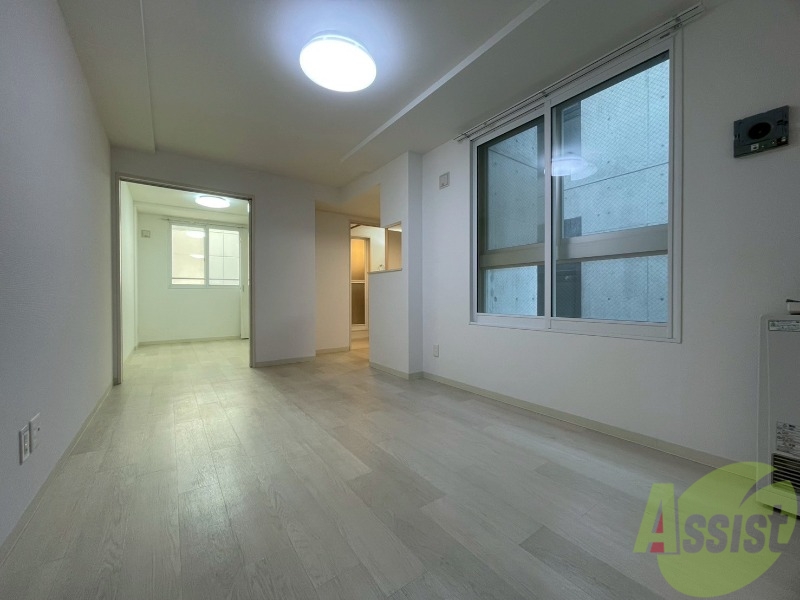 居室・リビング　広くてキレイなお部屋が広がっていて、充実した生活が送れそう。