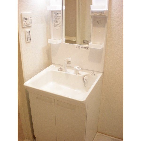 洗面設備　同シリーズ