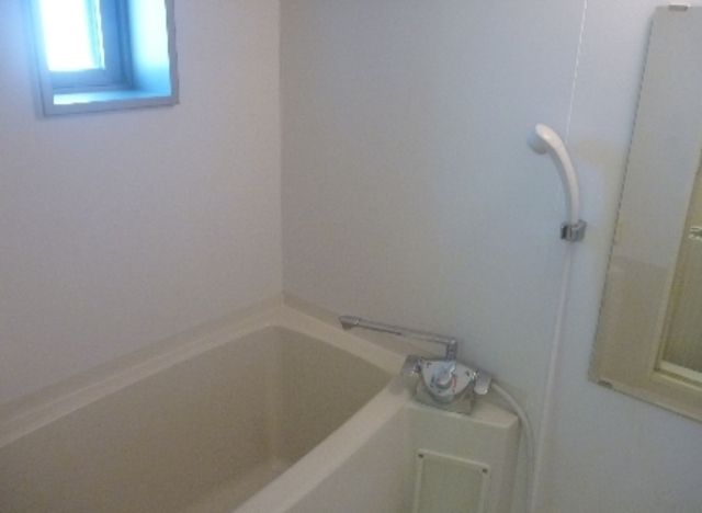 バス・シャワールーム　※別部屋のお写真です。