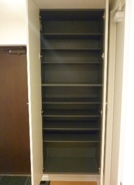 玄関　※別部屋のお写真です。