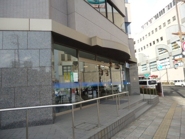 その他　七十七銀行泉中央支店（その他）まで448m