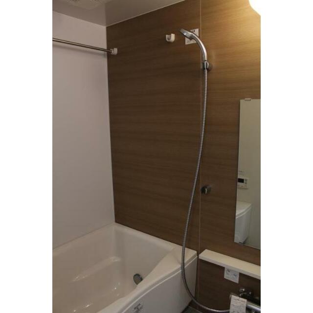 バス・シャワールーム　※別部屋参考写真