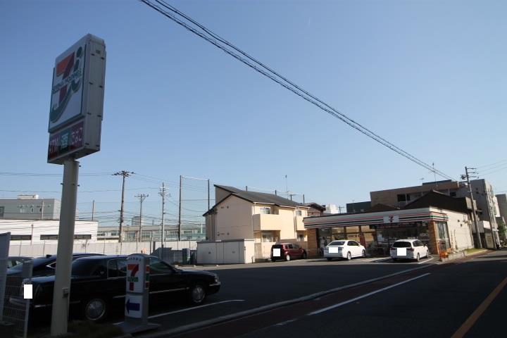 コンビニ　セブン－イレブン名古屋松葉町１丁目店（コンビニ）まで211m