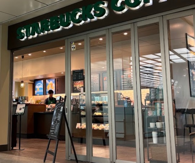 飲食店　スターバックスコーヒー（飲食店）まで450m