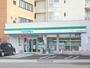 コンビニ　ファミリーマート（コンビニ）まで223m