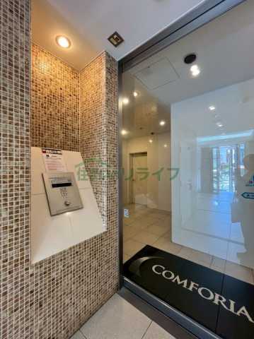 エントランス　コンフォリア市谷柳町