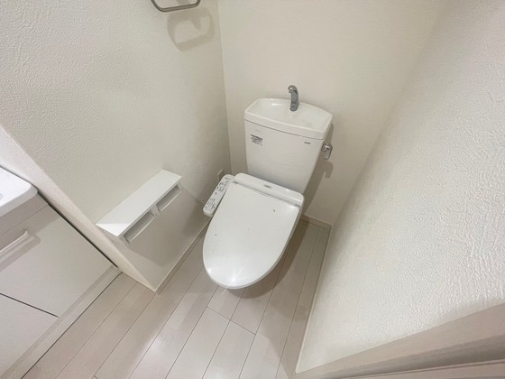 トイレ　※別部屋の写真です