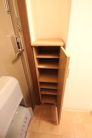 収納　シューズボックス