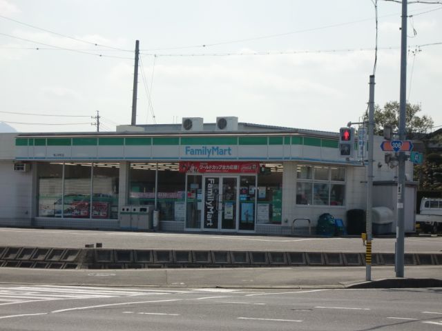 コンビニ　ファミリーマート（コンビニ）まで430m