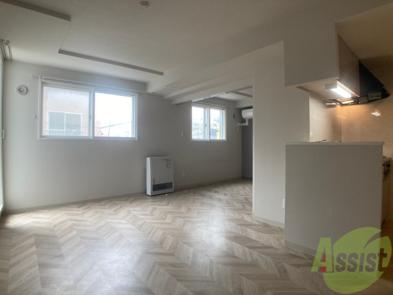 居室・リビング　広くてキレイなお部屋が広がっていて、充実した生活が送れそう。