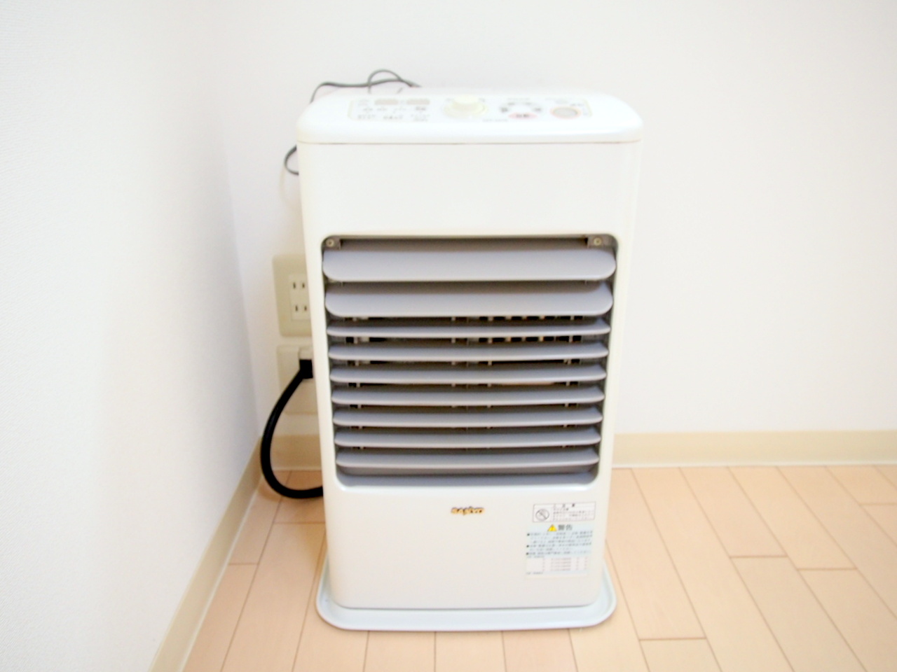その他設備　経済的で暖かい灯油ストーブ付きです♪