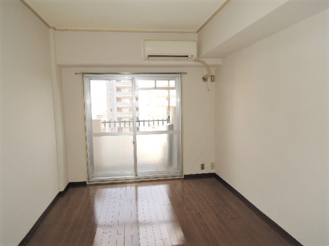 居室・リビング　写真は同マンションの違うお部屋のものです