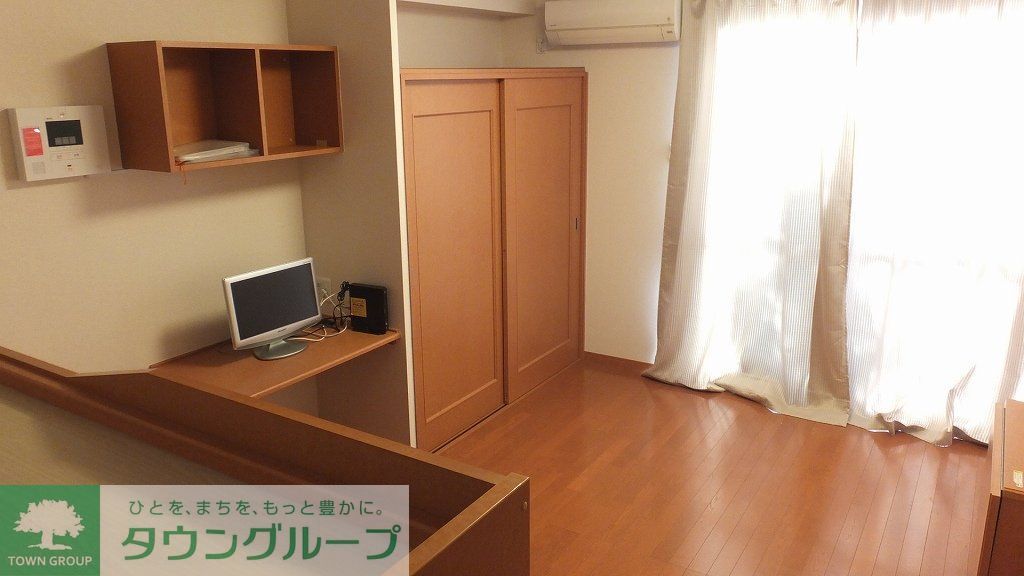居室・リビング　家具家電設置済みです。