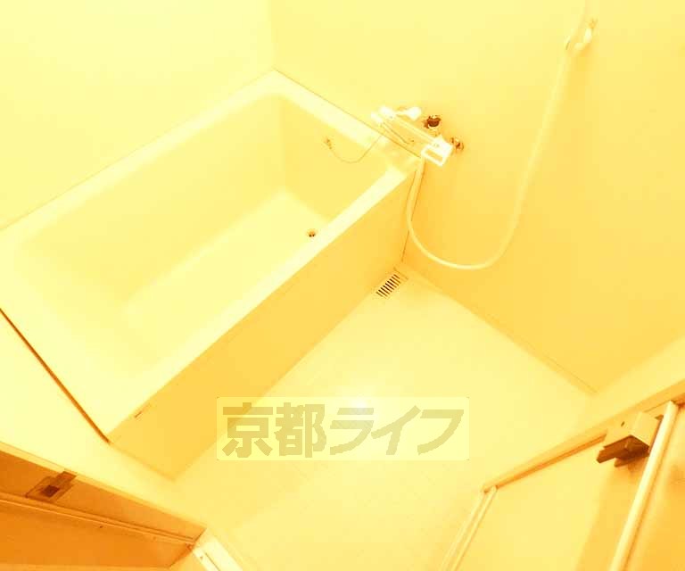 バス・シャワールーム　きれいなお風呂です。