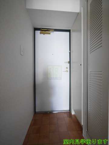 玄関　別部屋参考写真となります。