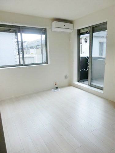 居室・リビング　ＬＤＫ１０.１帖の広々としたお部屋です
