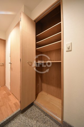 収納　FUKUE BLD松ヶ枝町　シューズボックス