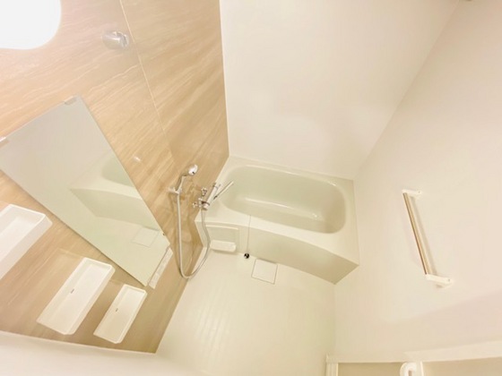 バス・シャワールーム　※別部屋の写真です