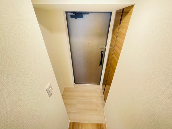 玄関　※別部屋の写真です