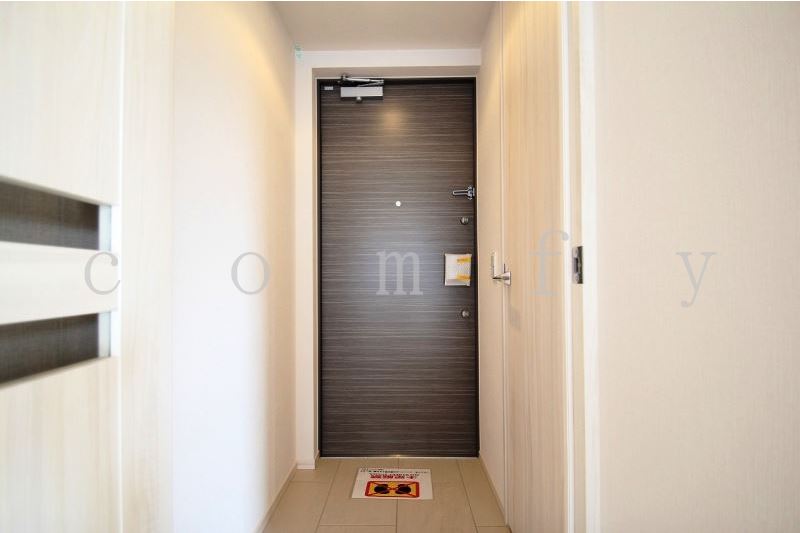玄関　ダブルロックの玄関