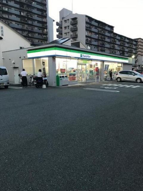 コンビニ　ファミリーマート阪南大学店（コンビニ）まで473m