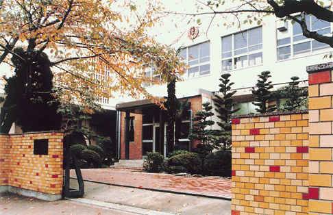 小学校　千年小学校（小学校）まで530m