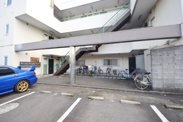 エントランス　～行ってきますっ～