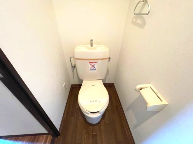 トイレ　イメージとして同建物他部屋を表示しています