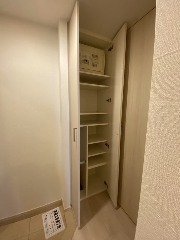 バルコニー　シューズボックス