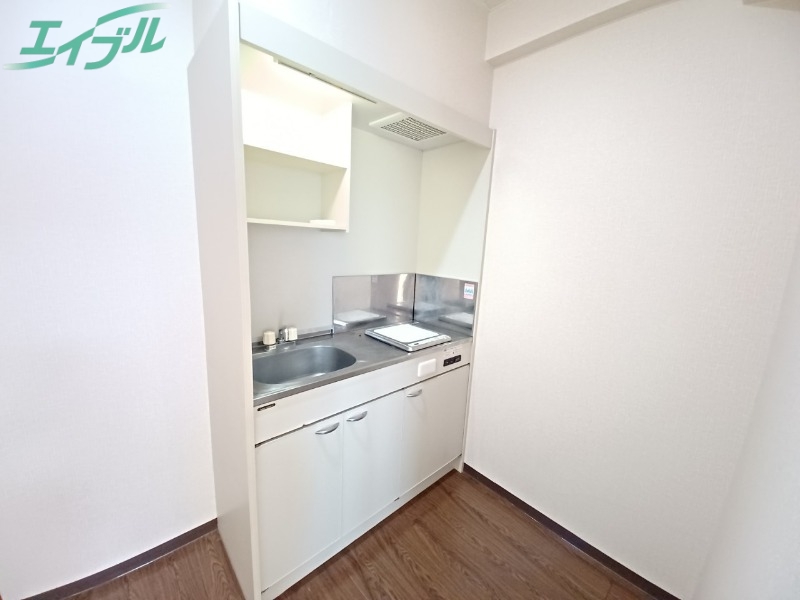 キッチン　別部屋参考写真です