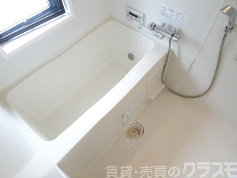 バス・シャワールーム　浴室乾燥機＆追い焚き機能付きバス♪