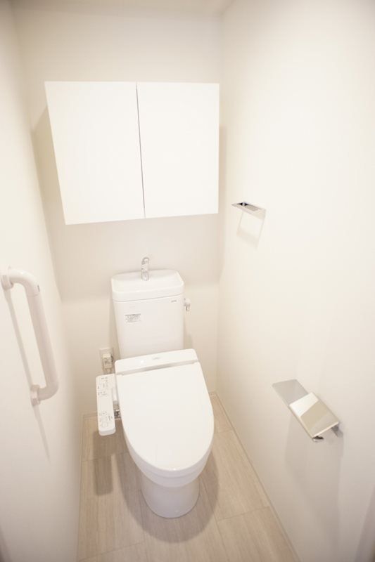 トイレ　※同タイプの別のお部屋です。