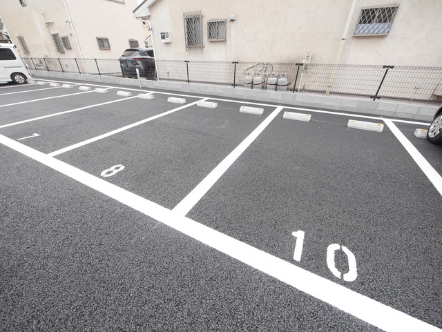 駐車場　★敷地内に駐車場がございます★