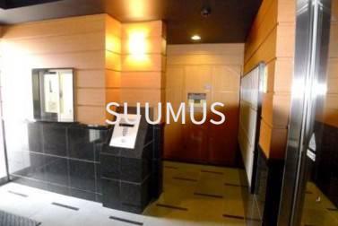 小田急線 代々木上原駅 徒歩15分 8階建 築19年の外観写真