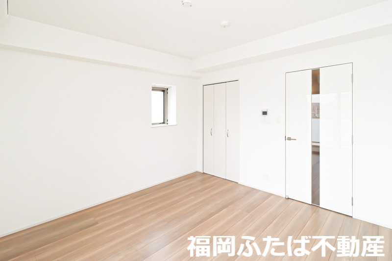 サヴォイブロンズガーデニアの居間写真